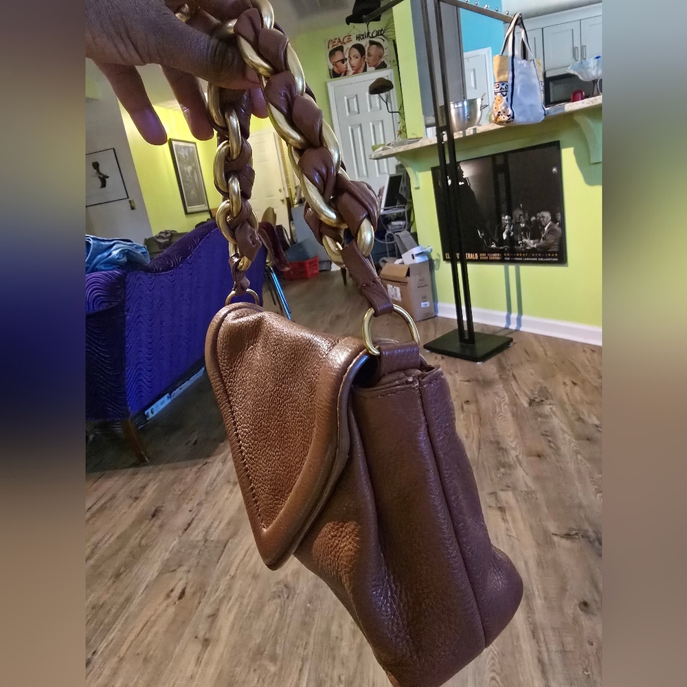 Elegant Vince Camuto Grainy Leather Handbag - Picture 2 of 5